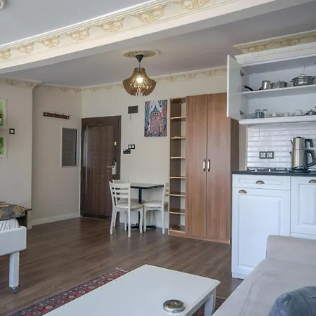 Iq Beyoğlu Otel 3*